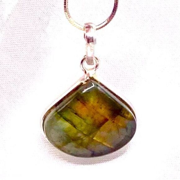 ZH# Italian Labradorite & Sterling 925 Silver Necklace - Picture 5 of 11